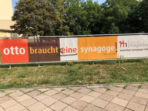„Otto braucht eine Synagoge“  - wieder Beschädigung  des Banners